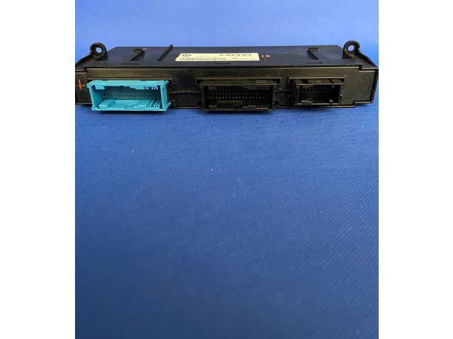 Блок предохранителей 9247386, 532538200   BMW X3 F25    