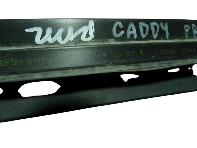 Интеркулер  1K0121345E, 1K0145803H   Volkswagen Caddy 