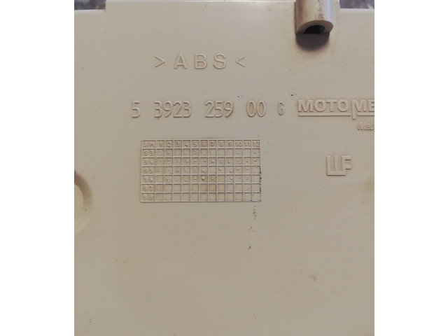 Панель приборов 5392325900 Volkswagen Golf III