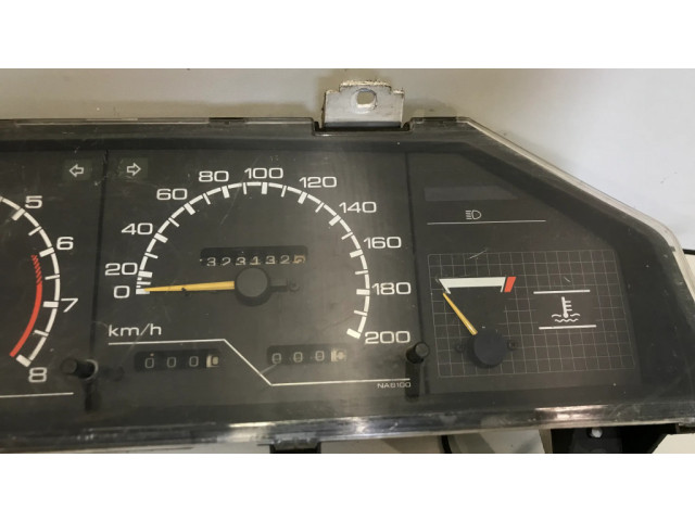 Přístrojová deska Nissan Bluebird 1987 NA800