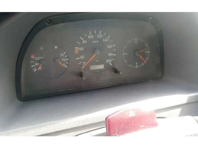 Přístrojová deska Mercedes-Benz Vito Viano W638 1997 0005428401, CRISTALROTO