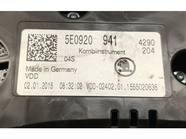 Панель приборов 5E0920941 Skoda Octavia Mk3 (5E)