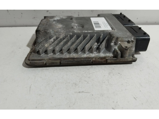 Řídící jednotka 03G906018CD, 5WP45600AA Volkswagen Passat Alltrack 2006