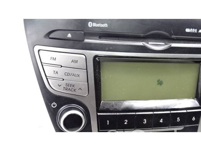 Радио/ проигрыватель CD/DVD / навигация