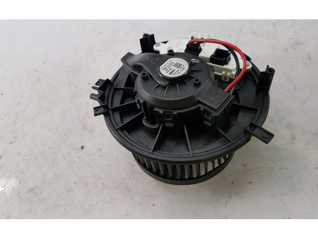 Вентилятор печки    5WB819015A, A0-4068N   Volkswagen Golf VIII