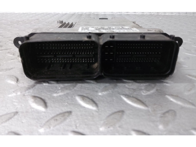 Блок управления двигателя 05L906022BN   Skoda Karoq