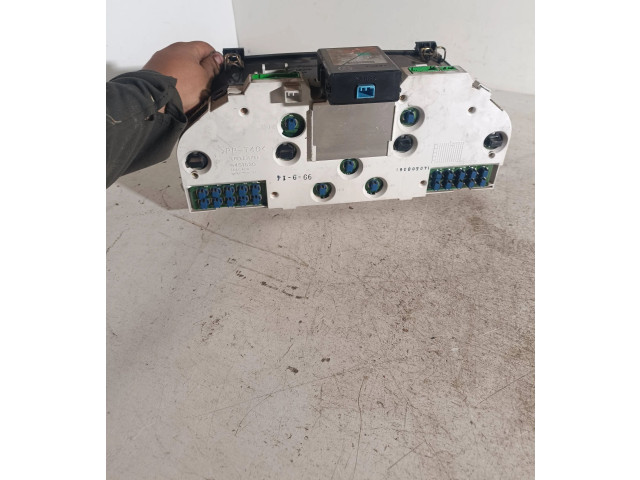 Панель приборов 9472523, 69294240T   Volvo V70       