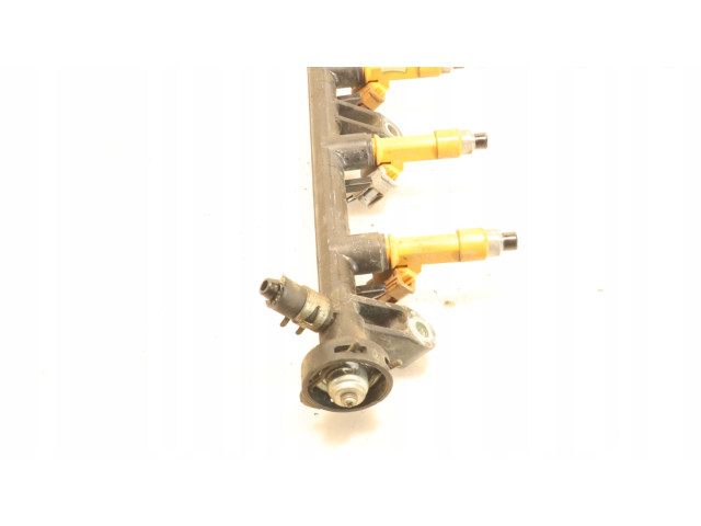 Топливная рампа Daihatsu Sirion для двигателя 1KR-FE