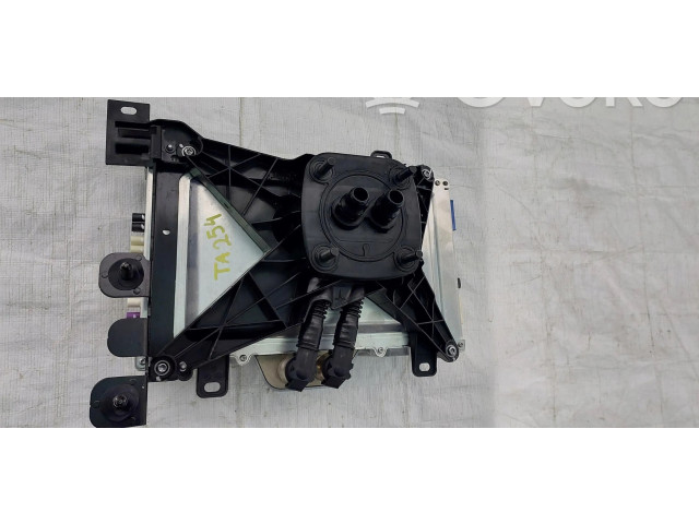 Řídící jednotka 1684435-00-J   Tesla Model 3 2021