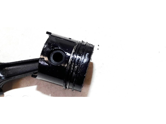 Píst 262   Hyundai Lantra II  pro naftový motor 1.9  