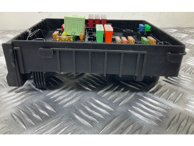   Pojistková skříňka 1K0937125D   Volkswagen Tiguan 2011