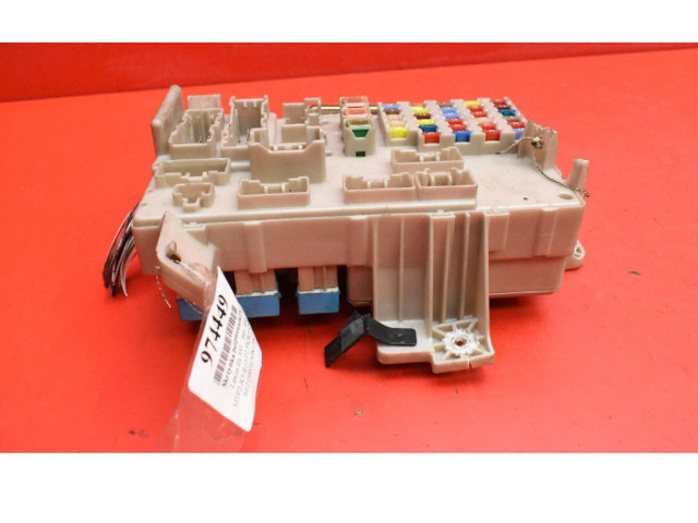 Блок предохранителей 82730-33230, 82730-33230 Austin Maestro