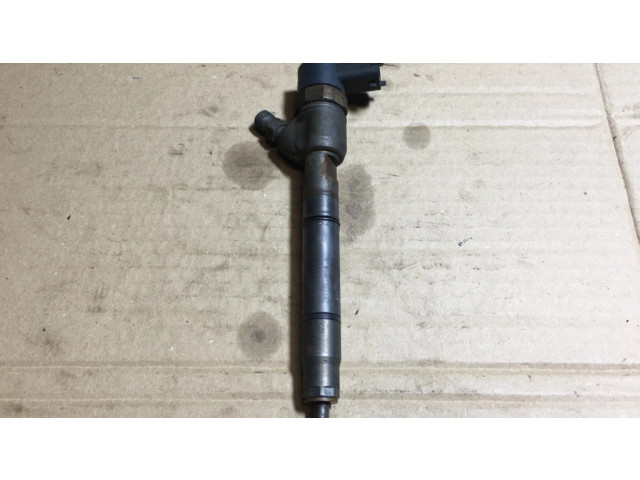 Vstřikovač 338002A400, 0445110256 Hyundai Getz pro naftový motor 1.5