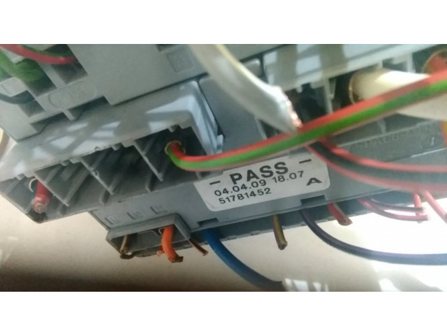 Pojistková skříňka 50514340, 51781452 Alfa Romeo MiTo 2009