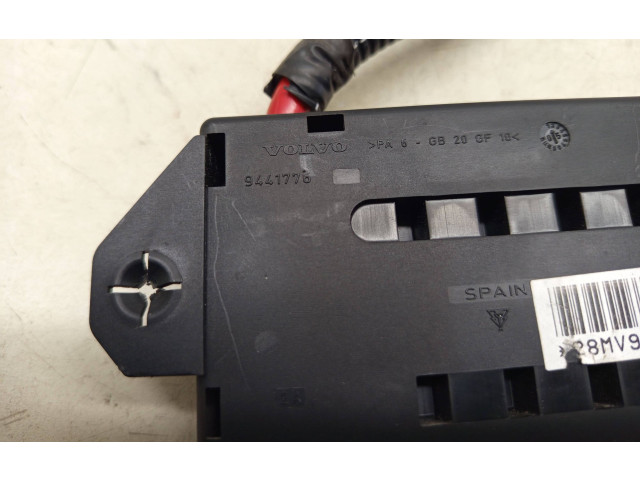 Блок предохранителей 9441776   Volvo XC90    