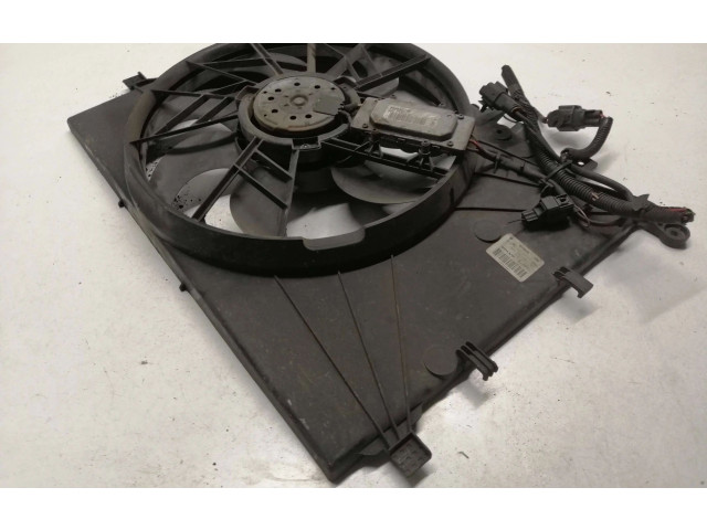 Вентилятор радиатора     30680547, 050228    Volvo V70 