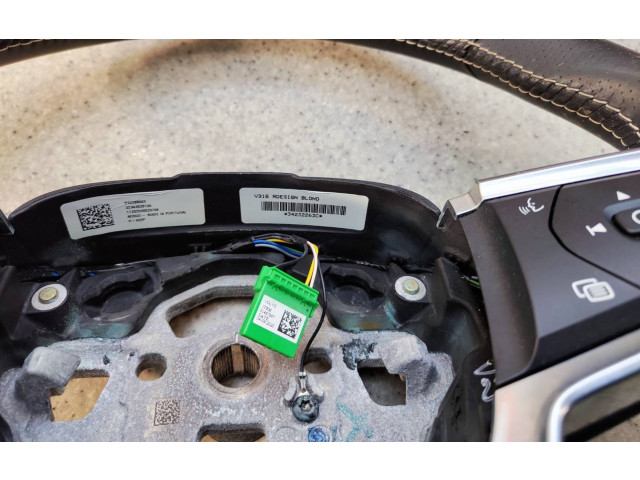 Руль Volvo XC40 - года 32288649