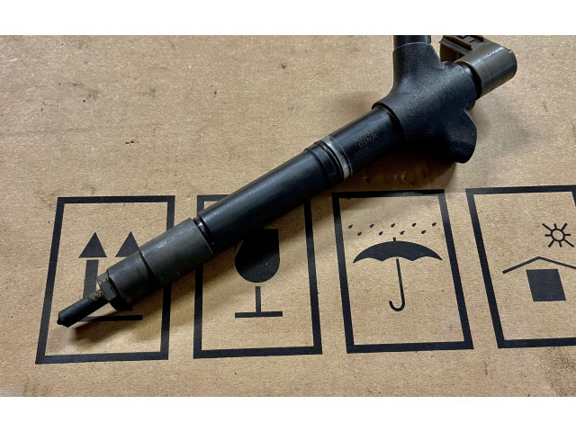 Vstřikovač 236700R090, 03P00274 Toyota Avensis T270 pro naftový motor 2.2