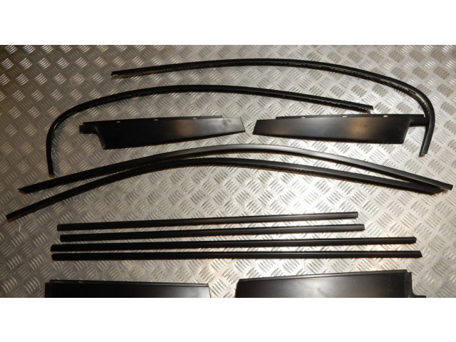 Передняя отделка дверей (молдинги)