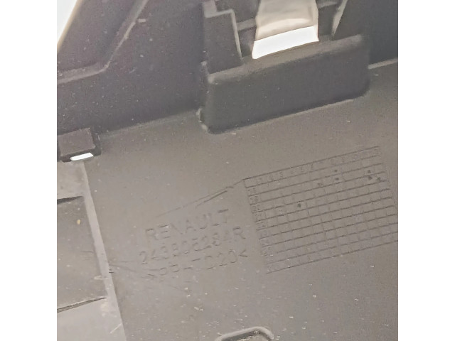 Блок предохранителей  243805284R, 243127363R   Dacia Spring    