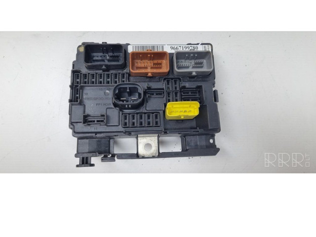 Ящик предохранителей (комплект)