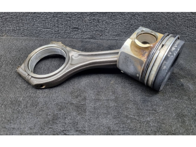 Píst 057107065CA, 057198401F   Audi Q7 4L     