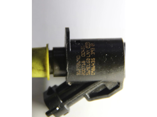 Форсунка 31272690, 31272690    Volvo V70  D5244T10 