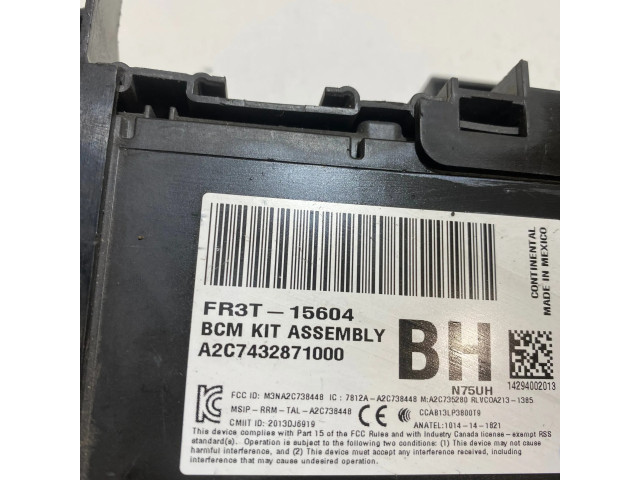 Pojistková skříňka FR3T15604BH Ford Mustang VI 2017