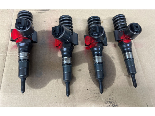 Комплект форсунок 03G130073J Audi A6 S6 C6 4F BRE