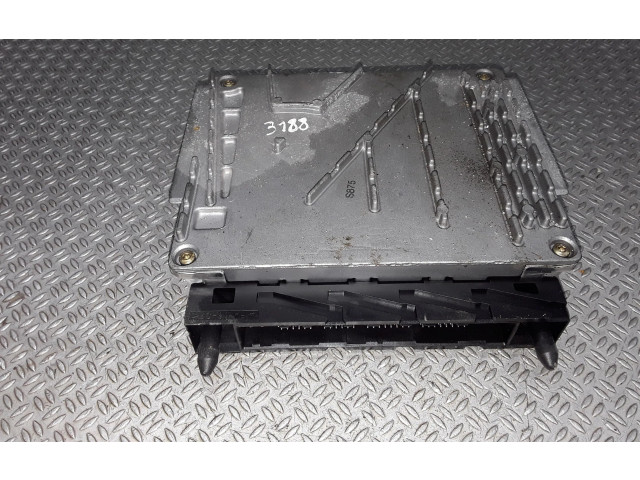 Блок управления двигателя 0281010319, 08677708A Volvo V70
