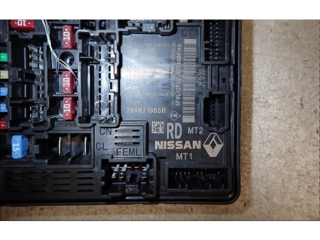 Блок предохранителей 284B29732R Dacia Sandero III