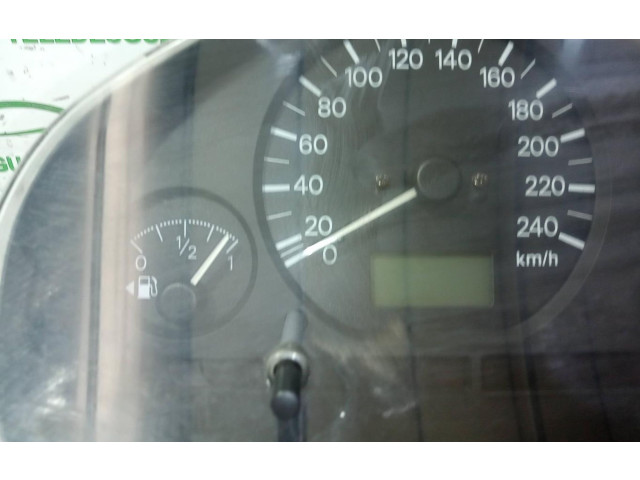 Панель приборов MR915790 Mitsubishi Carisma