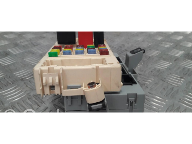 Блок предохранителей Alfa Romeo 166