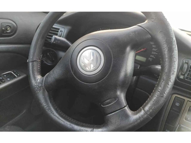 Подушка безопасности двери    Volkswagen PASSAT