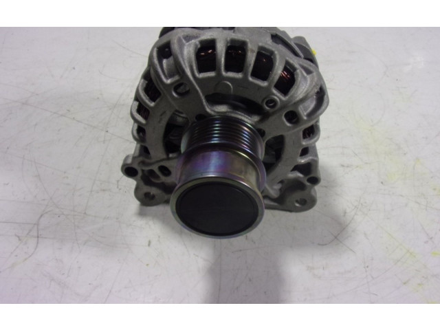 Генератор 04E903015A, 04E903015A Audi A1