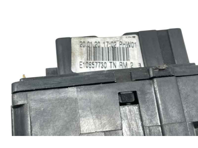 Ручка стеклоочистителей E10657730   Dacia Dokker