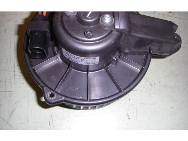 Вентилятор печки    0130111202   Audi A6 S6 C5 4B