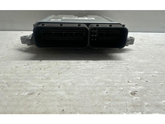 Блок управления двигателя 31336983 Volvo V70