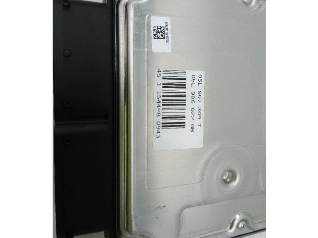 Блок управления двигателя 05L907309T Skoda Karoq