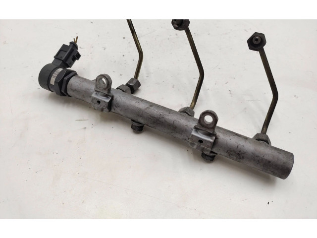 Топливная рампа 059130090AA   Audi A6 S6 C6 4F  