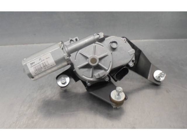 Моторчик заднего дворника 987001K010, W000031057    Hyundai ix20