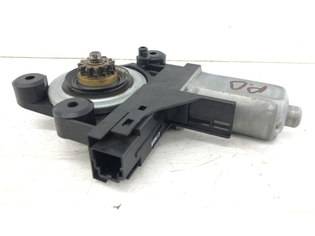 Передний двигатель механизма для подъема окон