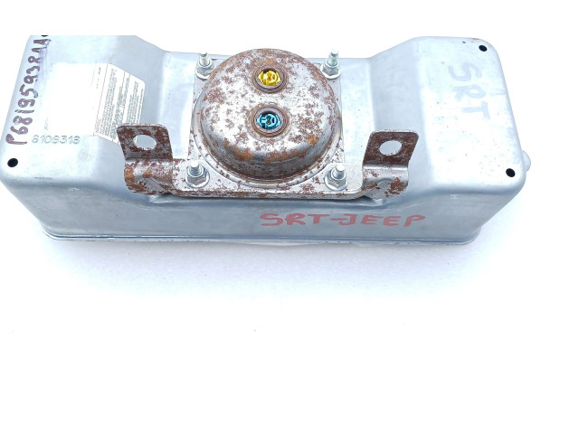 Подушка безопасности пассажира P68195938AA Jeep Grand Cherokee