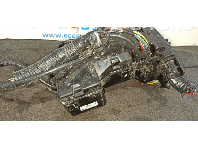 Блок предохранителей Peugeot 108