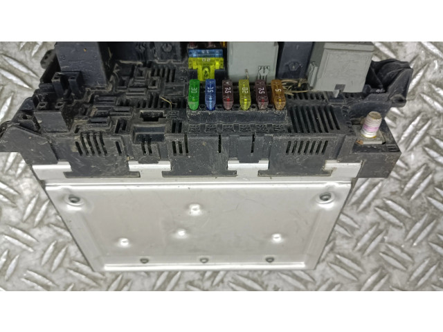 Pojistková skříňka 2115453801 Mercedes-Benz E W211 2005