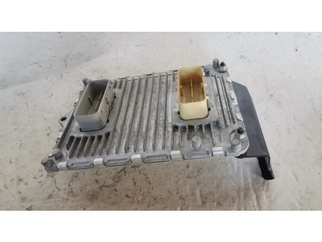 Блок управления двигателя P68243309AB Dodge Challenger