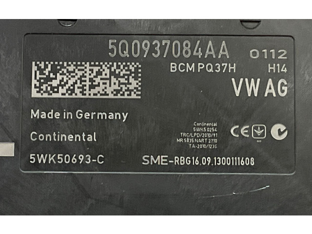 Блок комфорта 5Q0937084AA   Skoda Octavia Mk3 (5E)   