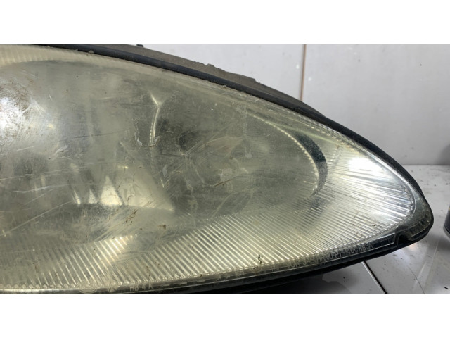 Передняя фара