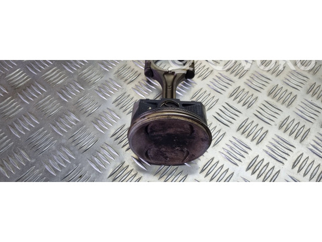 Píst Subaru Forester SF ej253