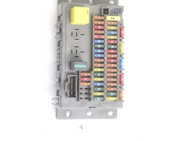 Блок предохранителей YQE103138, YQE103138   Rover 75       